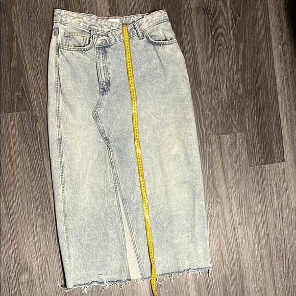 Zara Blue Midi Skirt Chic and Timeless - Picture 4 of 5